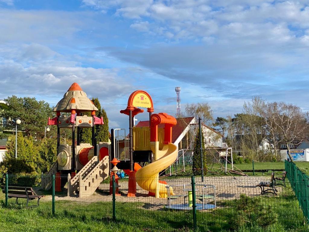Apartamenty Pod Żaglami Dziwnowek Bagian luar foto