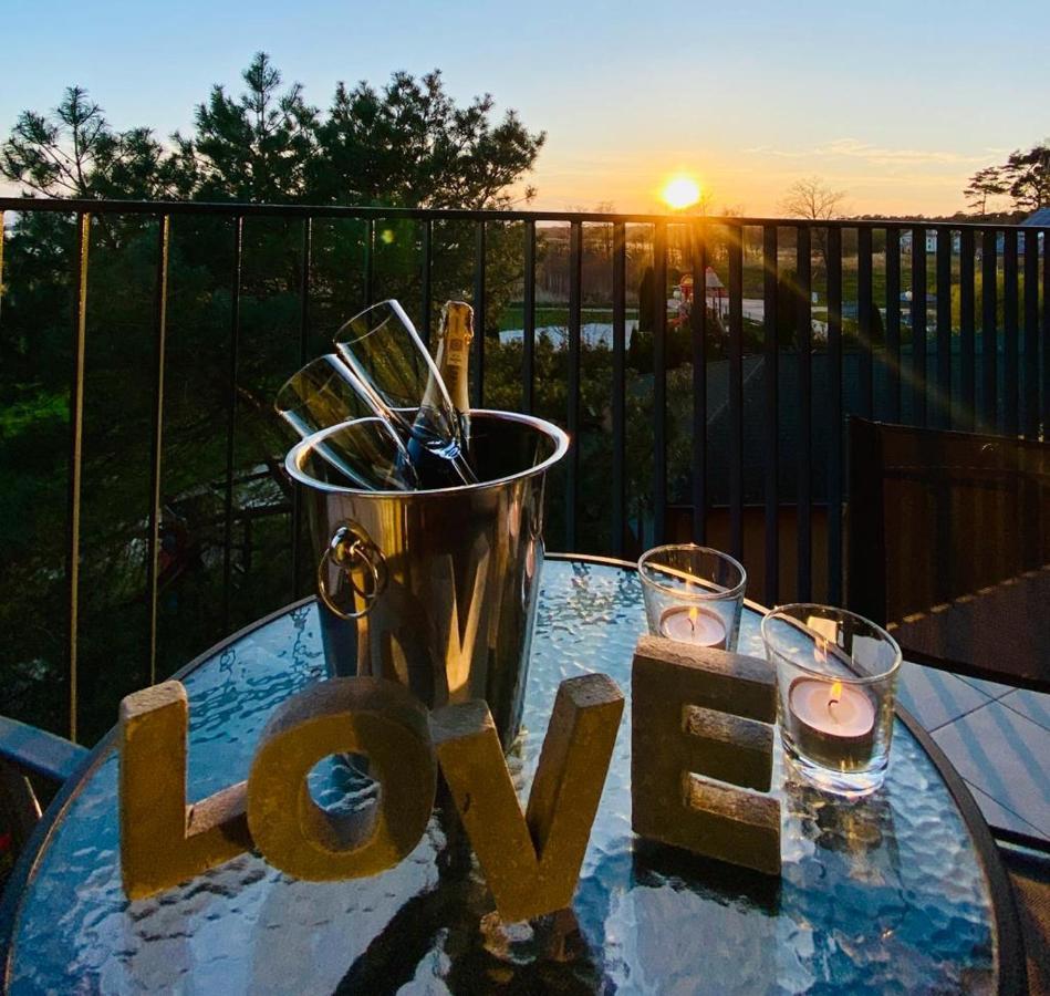 Apartamenty Pod Żaglami Dziwnowek Bagian luar foto